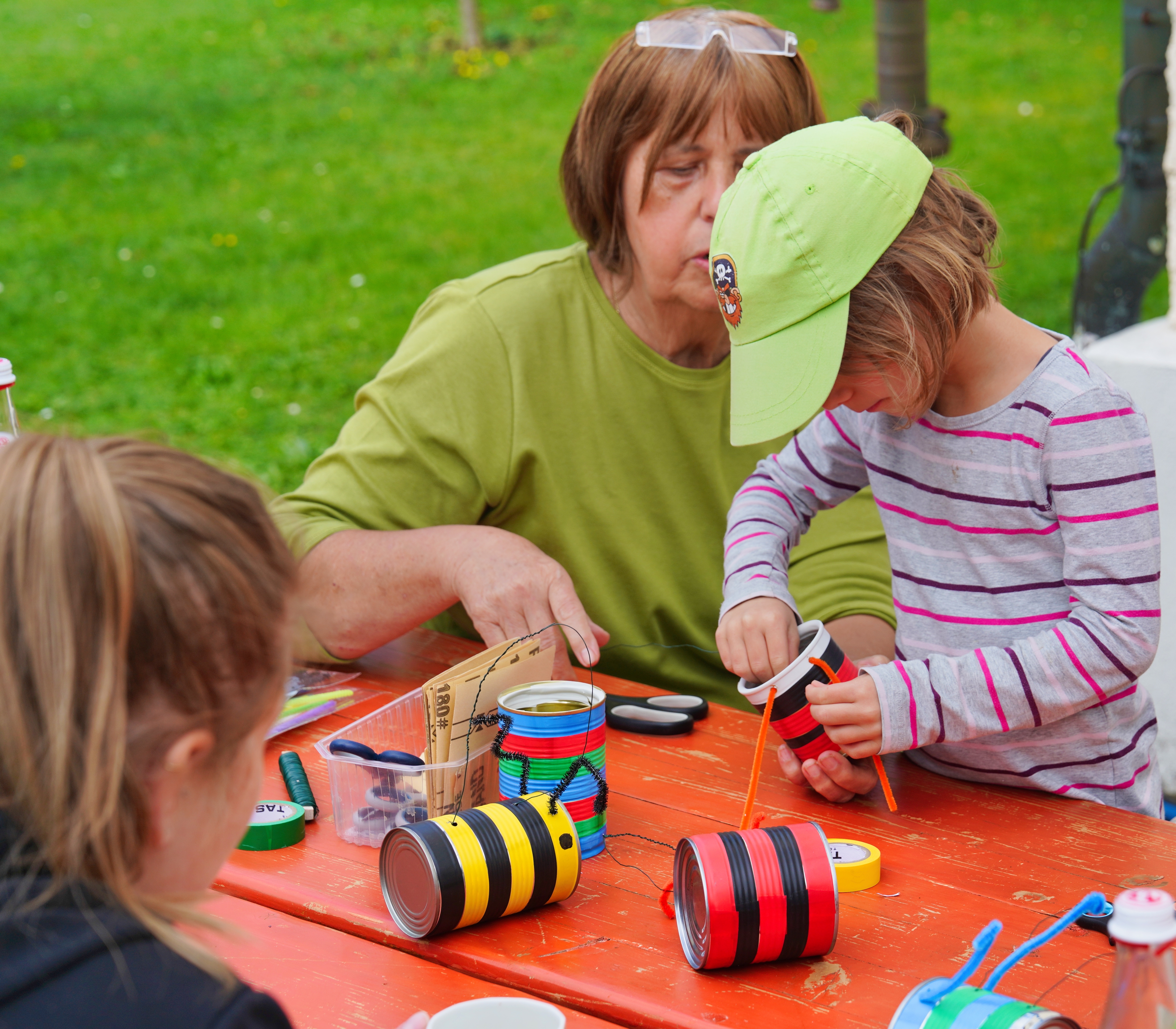 Die Naturkids bei der Arbeit.